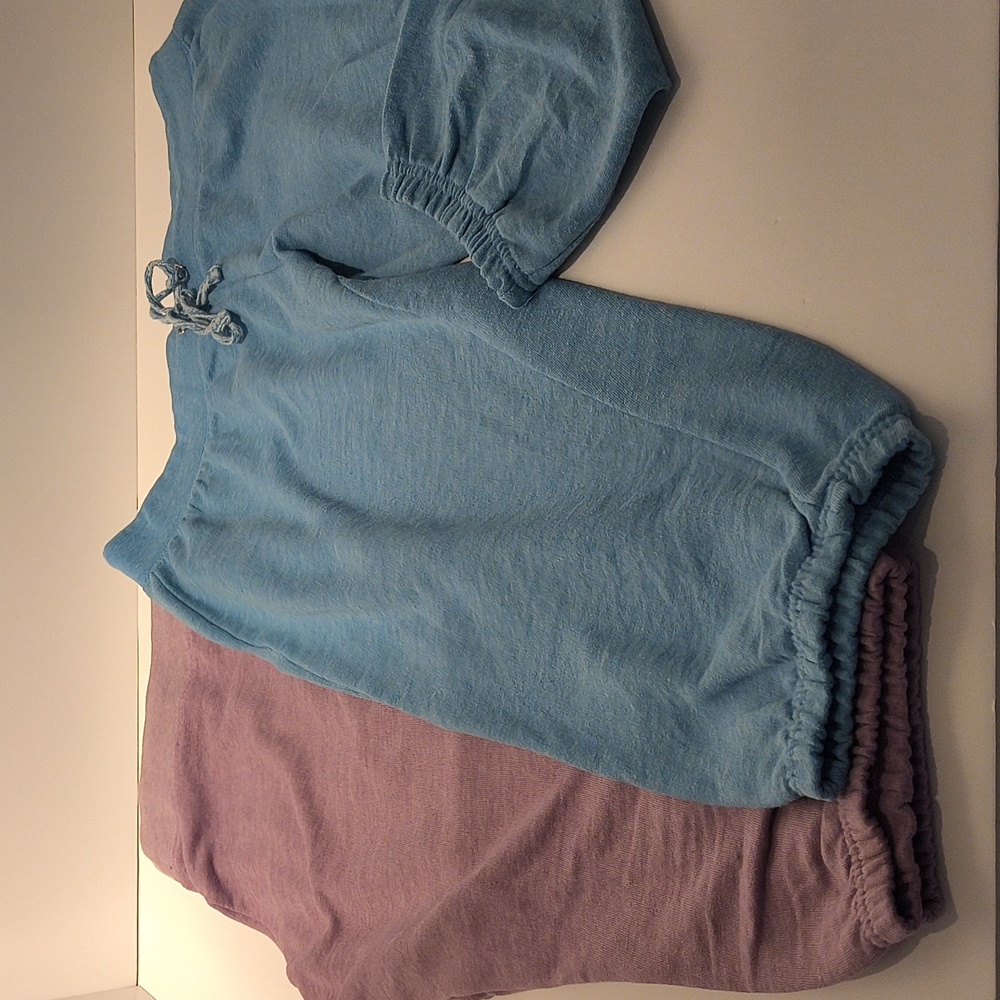 Totally Pink Women's Cropped Capri Pants Medium Purple & Blue Tie Waist